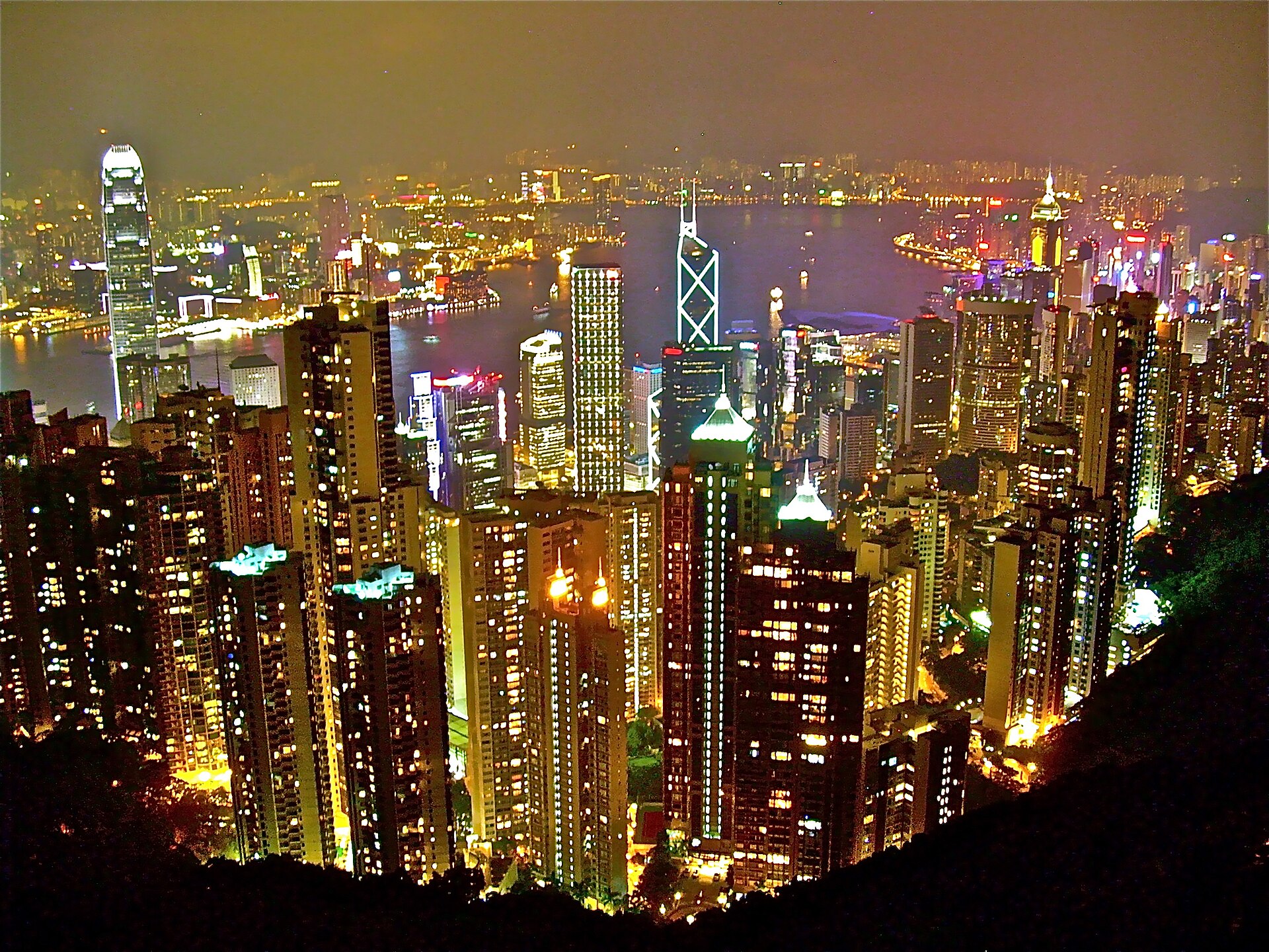 合规沟通与专业服务场景